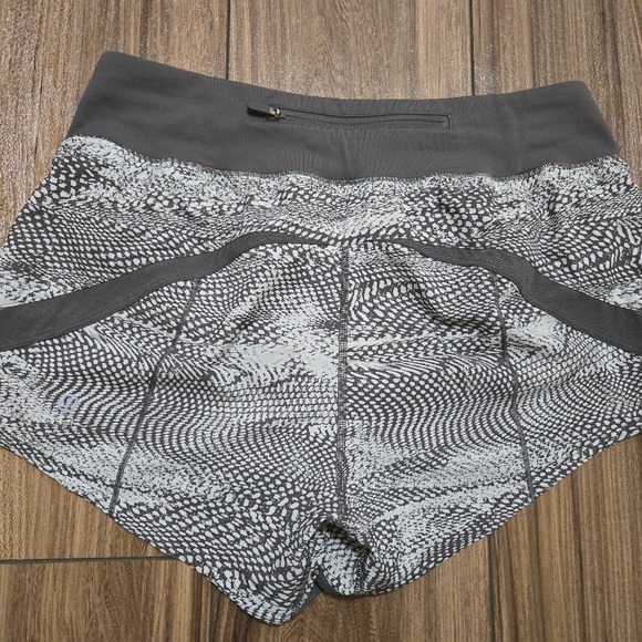 Lululemon Gait Keeper Short *3.5" Swerve Vapor Metal Grey/Metal Grey Size 6 - Picture 3 of 11